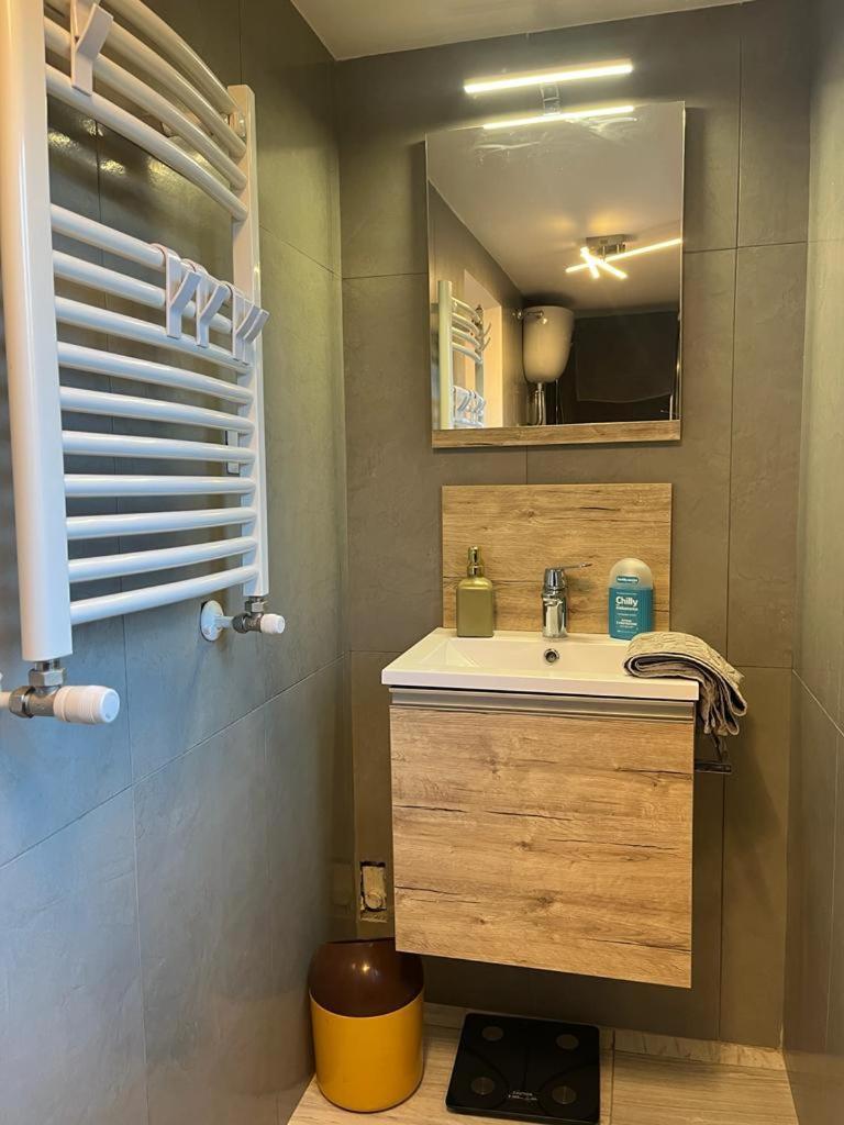 Wave 2 Apartment